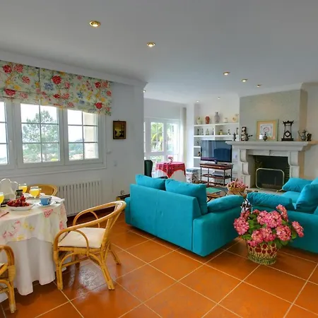 Sleeps 12 Pool Wifi T802832 וילה